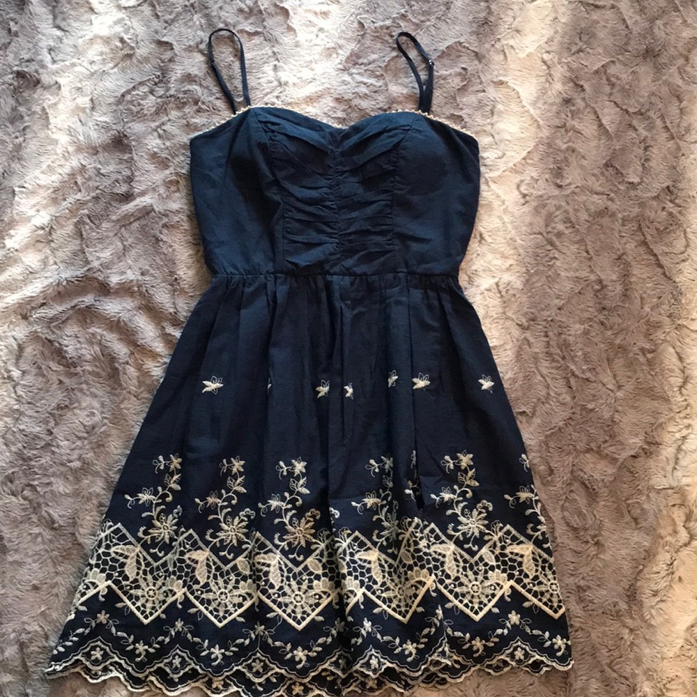 Speckles blue floral embroidered sundress sz 5